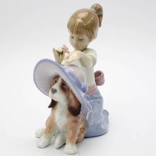 *532)【美品・ガラスケース付】リヤドロ 人形 少女置物『おめかししようね』6862 陶器 フィギュリン LLADRO ※直接引取り限定※川崎から