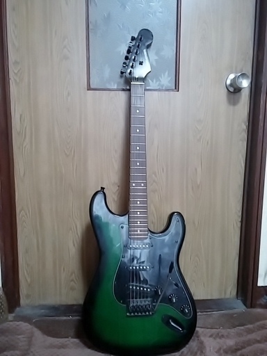 SELDER Guitar ストラトキャスター green