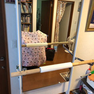 (値下げ) クラッシックバレエ レッスン用バー付きミラー