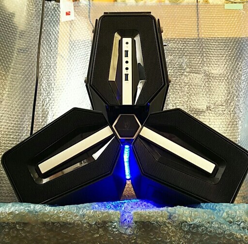 水冷 22Core 44Thread　M.2SSD　HDDx2　GTX1080Ti　Win10Pro