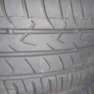 セレナアルミホイル付夏タイヤ１９５－６５－１５ ４本