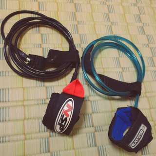 期間限定！このボリュームで、この金額！！サーフボード2枚！ウェットスーツ女性用1着！ボードキャリア他！！