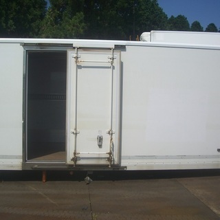 ♪ハAA97♪手頃♪物置♪コンテナ♪鍵付♪スライドドア付♪断熱材入っ