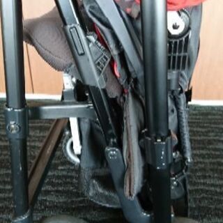 ベビー用品 〈商談中〉ベビーカー コンビ メチャカルハンディαエッグ 