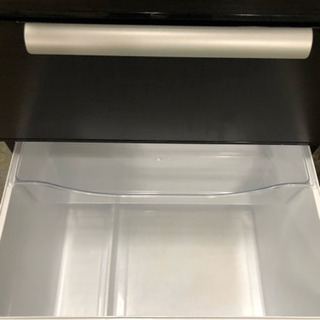 スタイリッシュなデザインの4ドア冷蔵庫?
