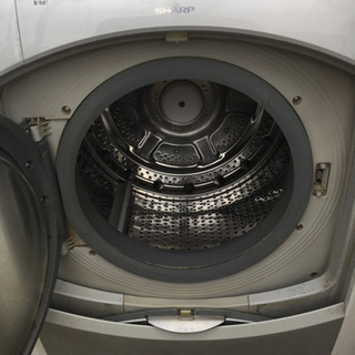 ドラム式洗濯機。