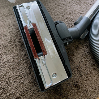 別サイトにて売り切れ／ミーレ 掃除機 赤 掃除機 