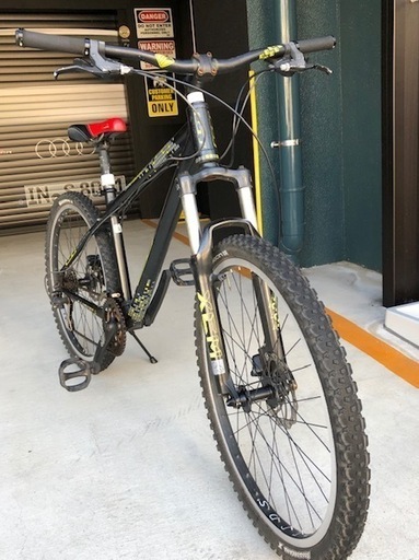 Amazon | GT(ジーティー) アルミ製26インチ24段変速MTB