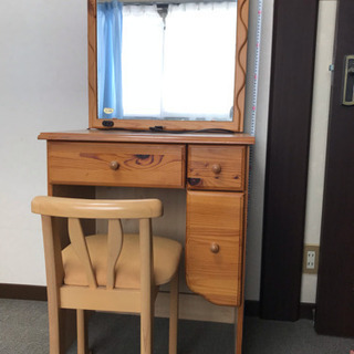 中古木製ドレッサー（一面鏡）椅子付き