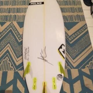 サーフボード　MILNE 