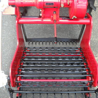 ヤンマーディーゼルYT6・ニプロ堀取機・耕運機・農業機械・芋堀り