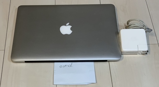 Mac book pro late 2012譲ります