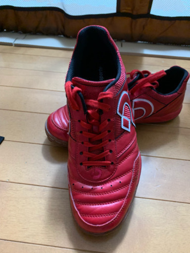 デスポルチ フットサルシューズ カンピーナス Tf3 26 5 てるてる坊主 大阪のフットサルの中古あげます 譲ります ジモティーで不用品の処分