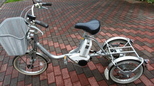 電動三輪車・ブリジストン製・充電器付き