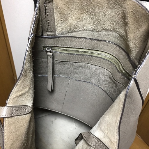 セリーヌ ホリゾンタル トートバッグ 一枚革 ベージュ セリーヌ ホリゾンタル トートバッグ 一枚革 ベージュ 【公式通販】