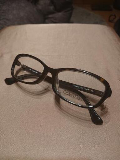 ★新品Calvin Klein眼鏡(ロゴクロスとケース付き)