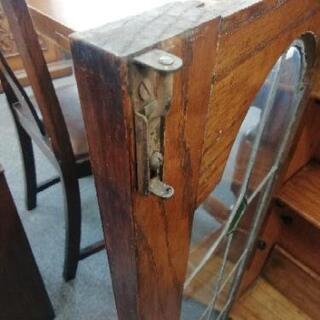 582 イギリスアンティーク　キャビネット