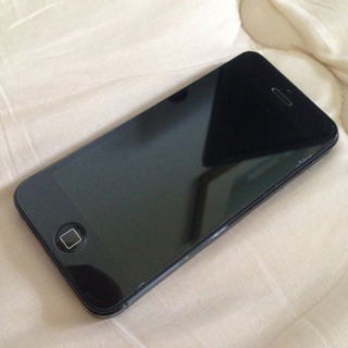 手のひらサイズのiPhone 5 ※色違いもあり