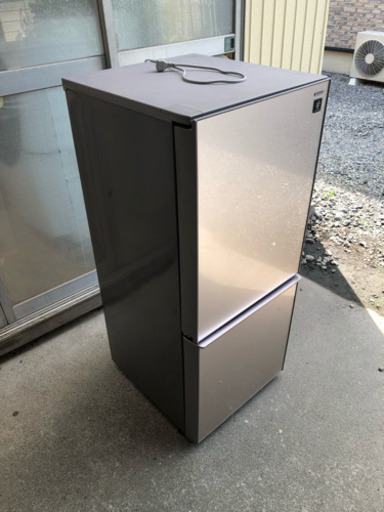 美品 2017年製 SHARP シャ二 ープ プラズマクラスター搭載 冷蔵庫 137L(幅48.0cm) つけかえどっちもドア SJ-GD14D