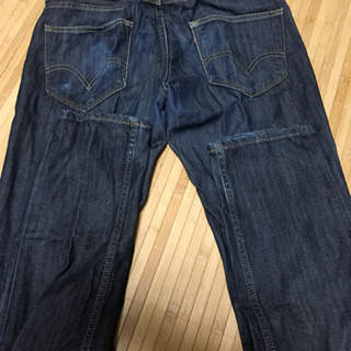 Levis 513