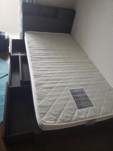２月入手【超美品】シングルベッド　+　マット