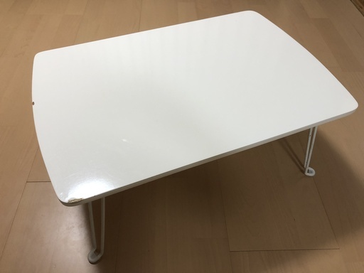 小テーブル白（折り脚 簡易テーブル） (けこ) 首里のテーブル《コーナー、サイドテーブル》の中古あげます・譲ります｜ジモティーで不用品の処分