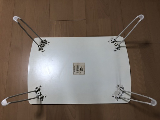 小テーブル白（折り脚 簡易テーブル） (けこ) 首里のテーブル《コーナー、サイドテーブル》の中古あげます・譲ります｜ジモティーで不用品の処分