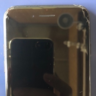 8/31まで iPhone7 au 128GB