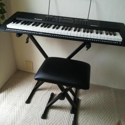 電子ピアノ【ALESIS 61鍵盤】
