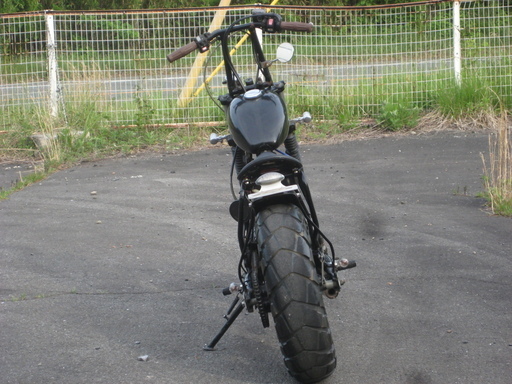 訳あり　YAMAHA　ヤマハ　TW200　打刻不鮮明　改造多数　エンジン実働　【部品取り】 訳あり YAMAHA ヤマハ TW200 打刻不鮮明 改造多数 エンジン実働 【部品