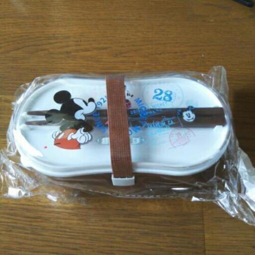 新品・ミッキーの二段弁当箱