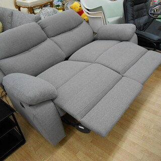 2017年製 布製 2人掛け 電動リクライニングソファ グレー系 座面硬め 幅180×奥90×高98cm ☆ PayPay(ペイペイ)決済可能 ☆ 札幌市 清田区 平岡