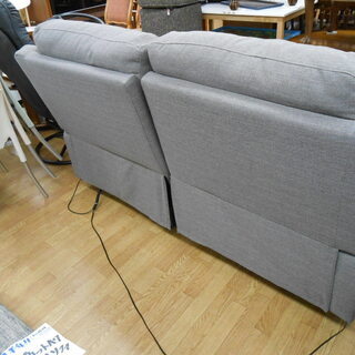 2017年製 布製 2人掛け 電動リクライニングソファ グレー系 座面硬め 幅180×奥90×高98cm ☆ PayPay(ペイペイ)決済可能 ☆ 札幌市 清田区 平岡