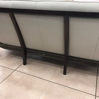 domani（ドマーニ）の3人掛けソファーです！