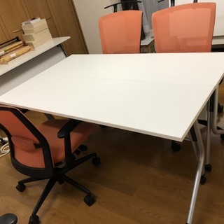 商談・面接・面談・会議向き白テーブル　まだまだ綺麗です(使用5年...