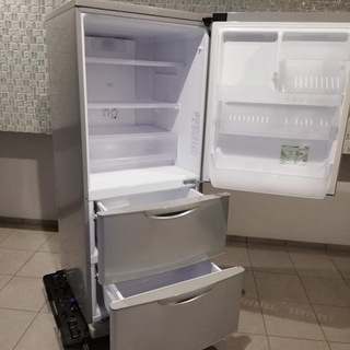 ◼️商談中□美品□AQUA アクア 冷蔵庫（272L・右開き）AQR-271C