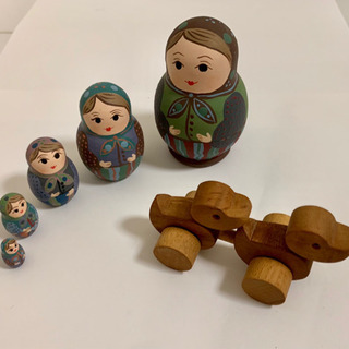 ロシアのマトリョーシカ & デンマークのアヒルのおもちゃ