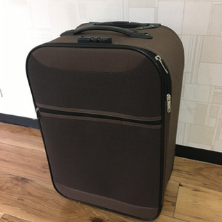 コンパクトなスーツケース