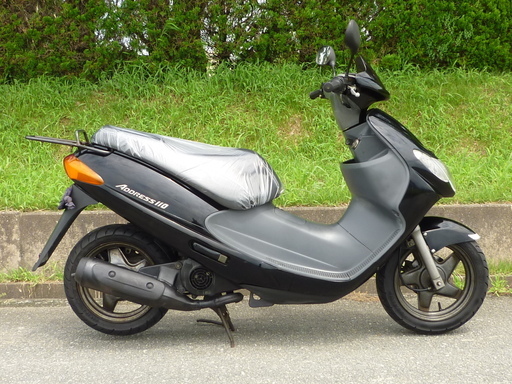 ★支払総額4.2万円★定休日なし！いつでも現車確認可能です！ スズキ アドレス110 ブラウン/白 CF11A 人気のアドレス110！ 2ストのためオイル注ぎ足すだけ！ サイスタ付き！ フロントディスクブレーキ！ おしゃれなツートンカラー！ スズキ アドレス110 2st アドレス110(スズキ)のバイクを探すなら