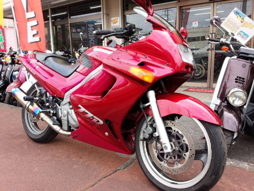 NO.2844　ＺＺＲ２５０　水冷４サイクル８バルブ２気筒２５０ｃｃエンジン　ＳＡＮＳＥＩ集合マフラー　バックステップ　ワインレッド　☆彡