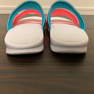 Nike ベナッシデュオ ウルトラスライド サンダル 26cm Ak 中野の靴 サンダル の中古あげます 譲ります ジモティーで不用品の処分