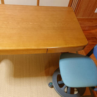 カリモクの学習机 中古 とナフコの椅子 中古 を差し上げます ボンチャン 上熊本のその他の中古あげます 譲ります ジモティーで不用品の処分