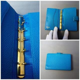 シャネルキャビアスキン手帳カバー。色ブルー。