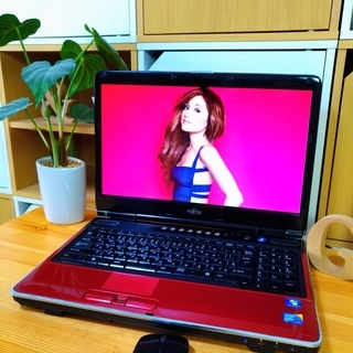 ブルーレイ対応♪　可愛いルビーレッド光沢！　大容量320G☆　 メモリ4G　　最新windows10 64Bit 　富士通　FUJITSU　BIBLO　 DVDドライブ　高級感　可愛い赤　　テンキー付き　簡単　初心者向き　無線LAN　Wi-Fi対応