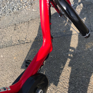 9-07 目立つ赤 ブリジストンアンジェリーノ