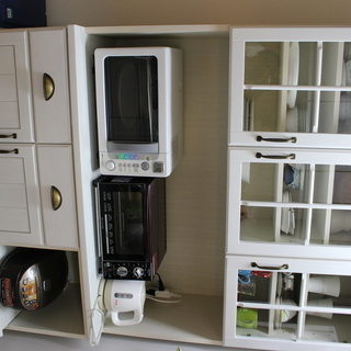 富貴草図】戸田北遥 2607 人気 牡丹に蜂 共箱 掛け軸 肉筆