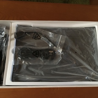 Si03BF 2in1 タブレット Windows 中古　美品 値下げ