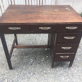 木製の机(無料です)
