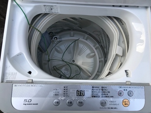 洗濯機です。我が家には小さいらしいので。