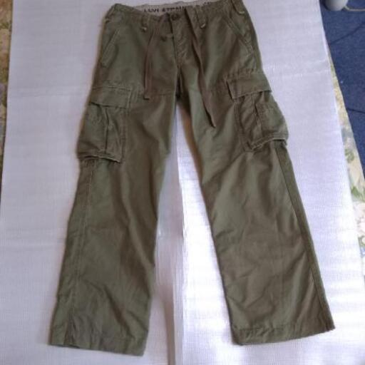 リーバイスカーゴパンツ よしお 片浜のパンツ メンズ の中古 古着あげます 譲ります ジモティーで不用品の処分